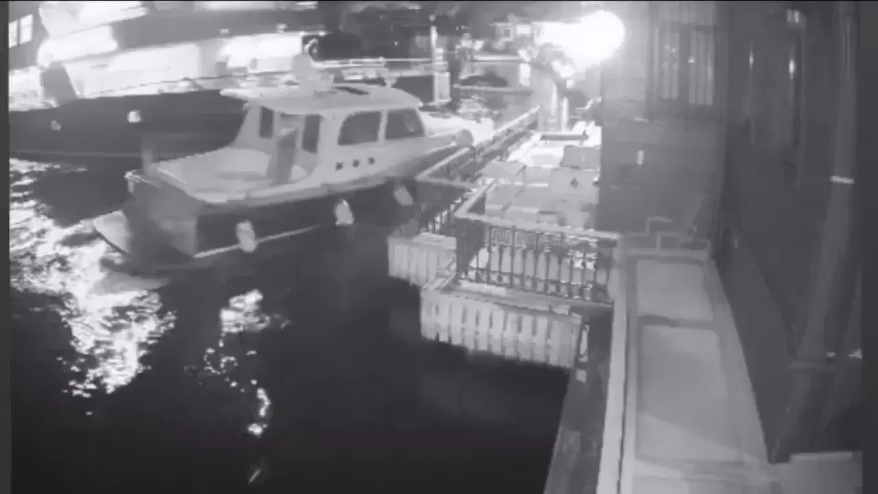  Derin Mermerci’nin yalısına vapur çarptı