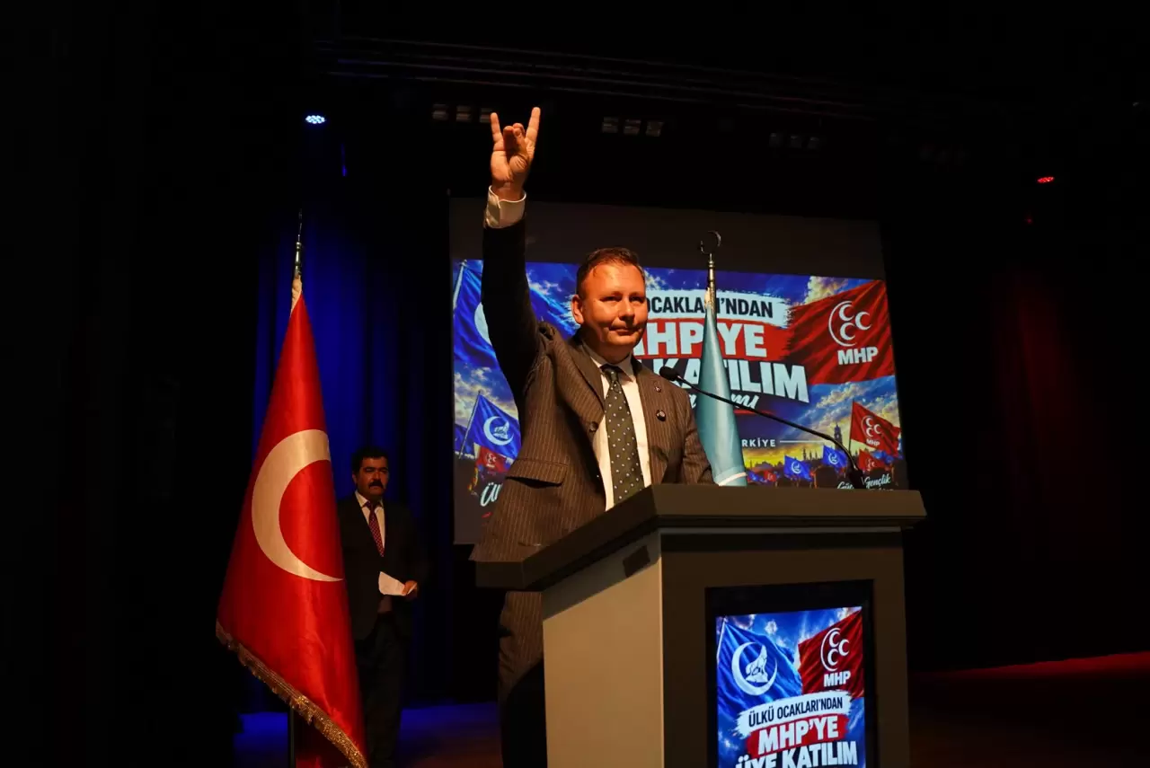 MHP Kocaeli İl Başkanı Enes Emengen
