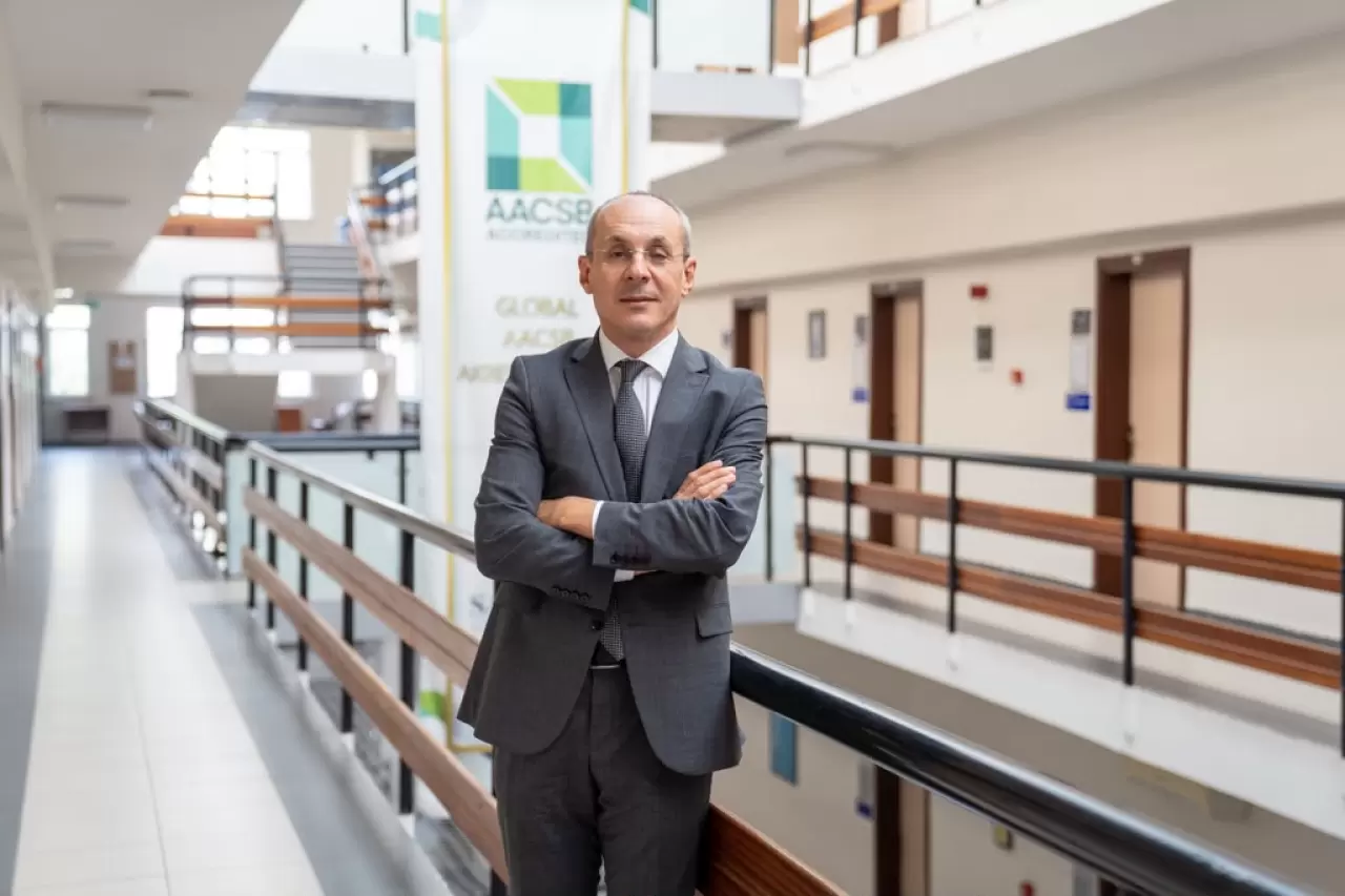 İzmir Bakırçay Üniversitesi İktisadi ve İdari Bilimler Fakültesi Öğretim Üyesi Prof. Dr. Ali Taş,