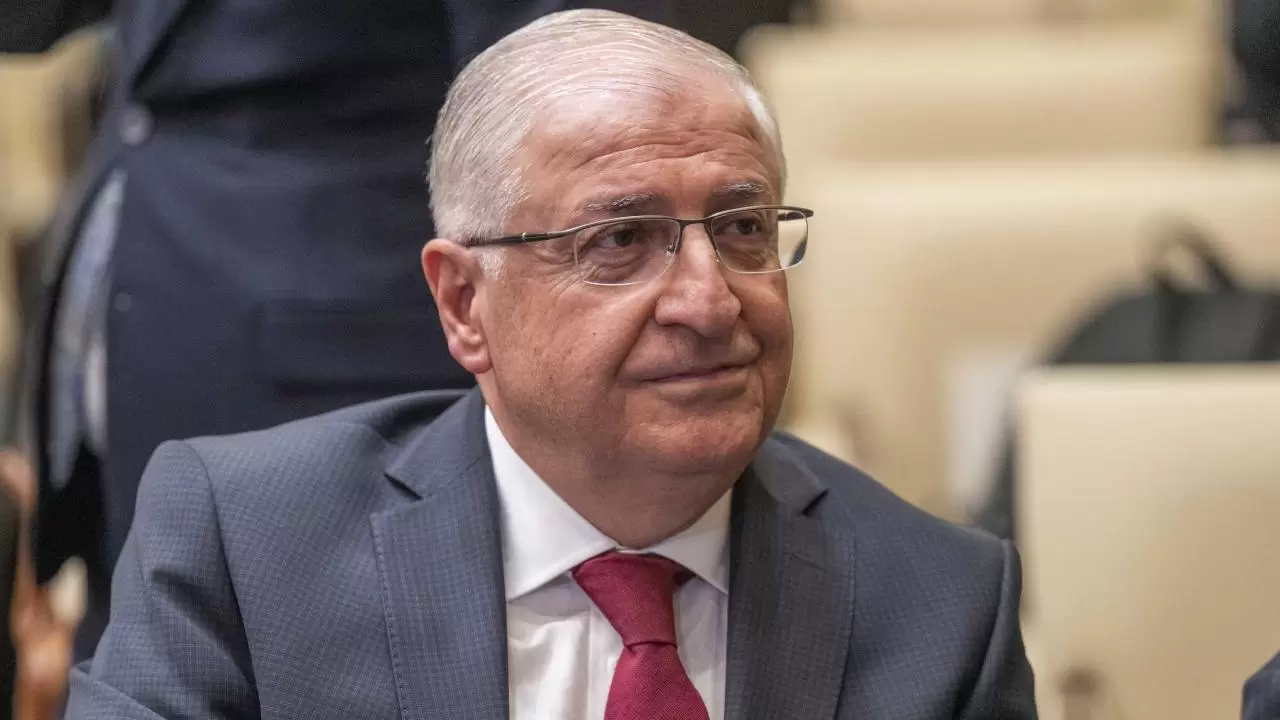 Milli Savunma Bakanı Yaşar Güler