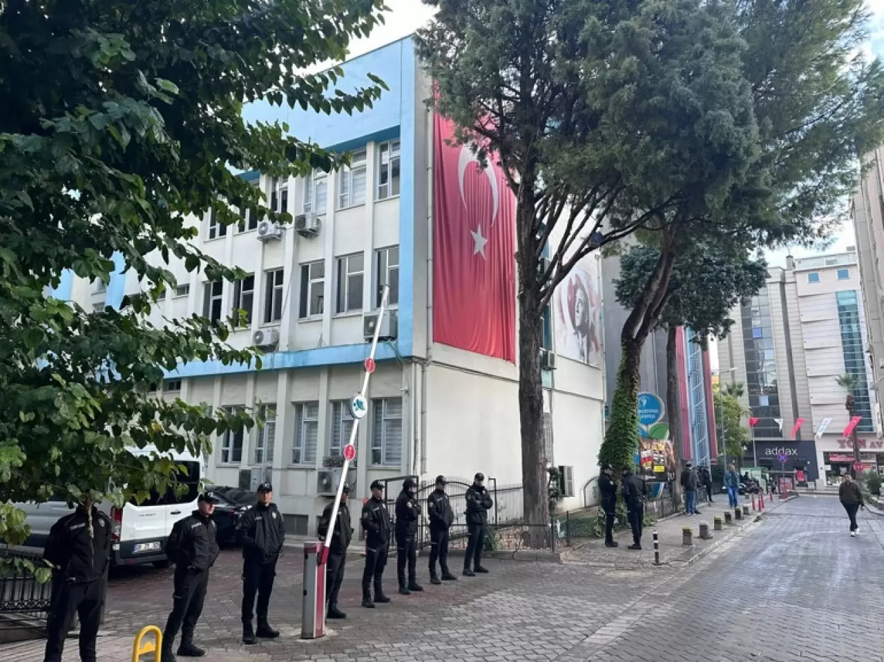 Merkezefendi Belediye binası
