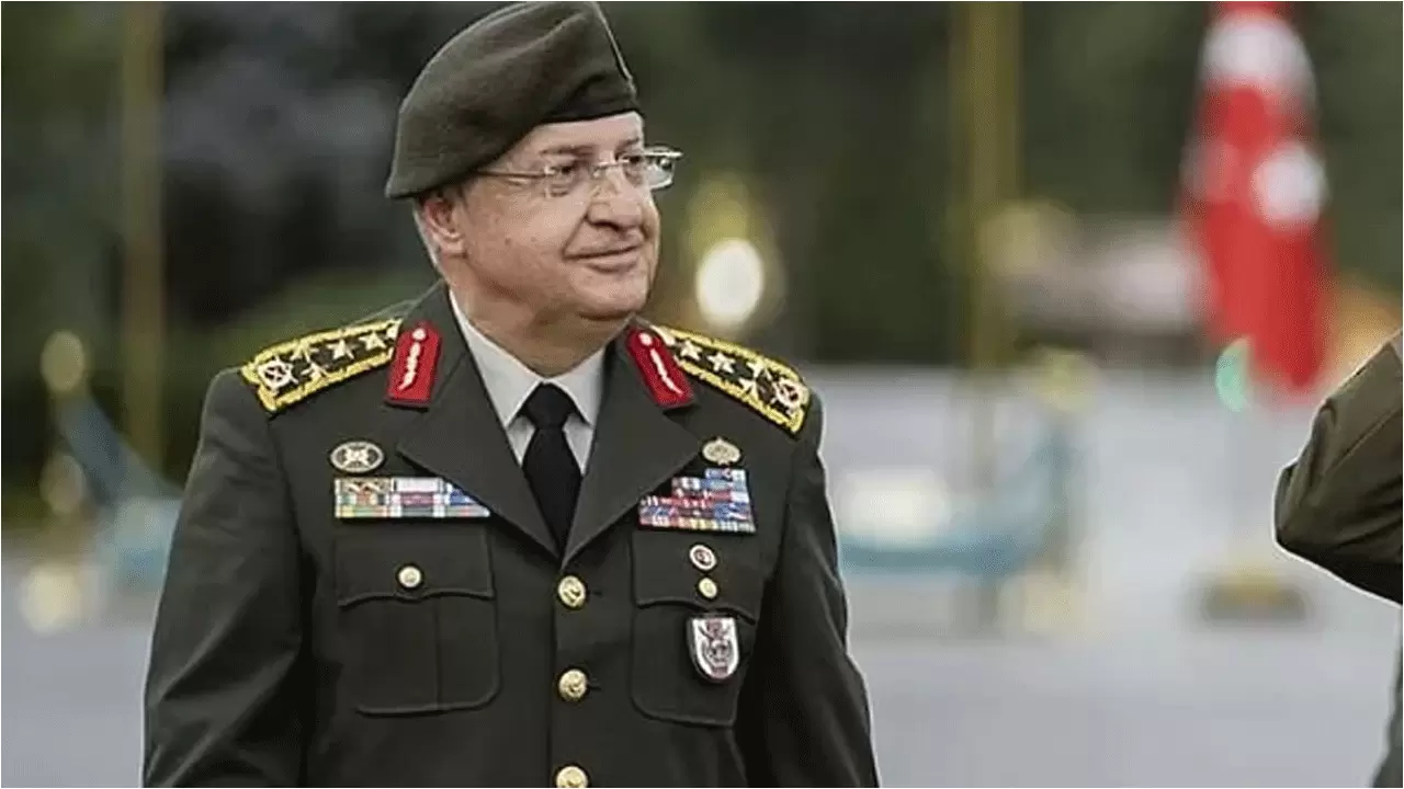 Milli Savunma Bakanı Yaşar Güler