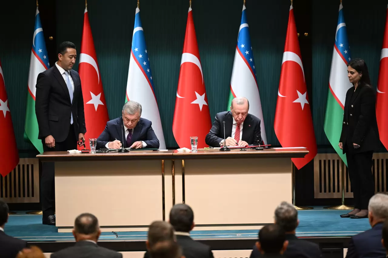 Cumhurbaşkanı Recep Tayyip Erdoğan ile Özbekistan Cumhurbaşkanı Şevket Mirziyoyev