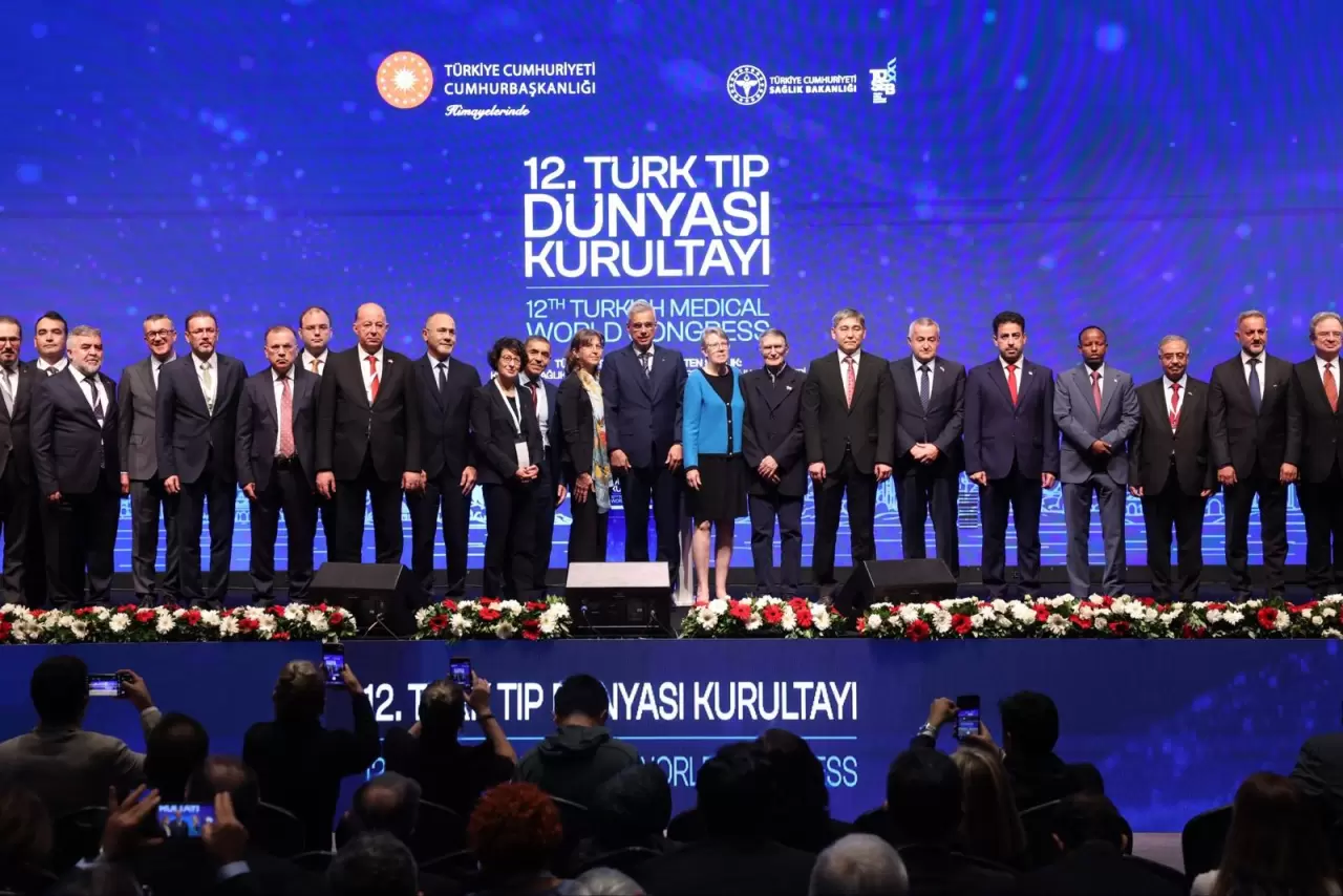 Sağlık Bakanı Kemal Memişoğlu