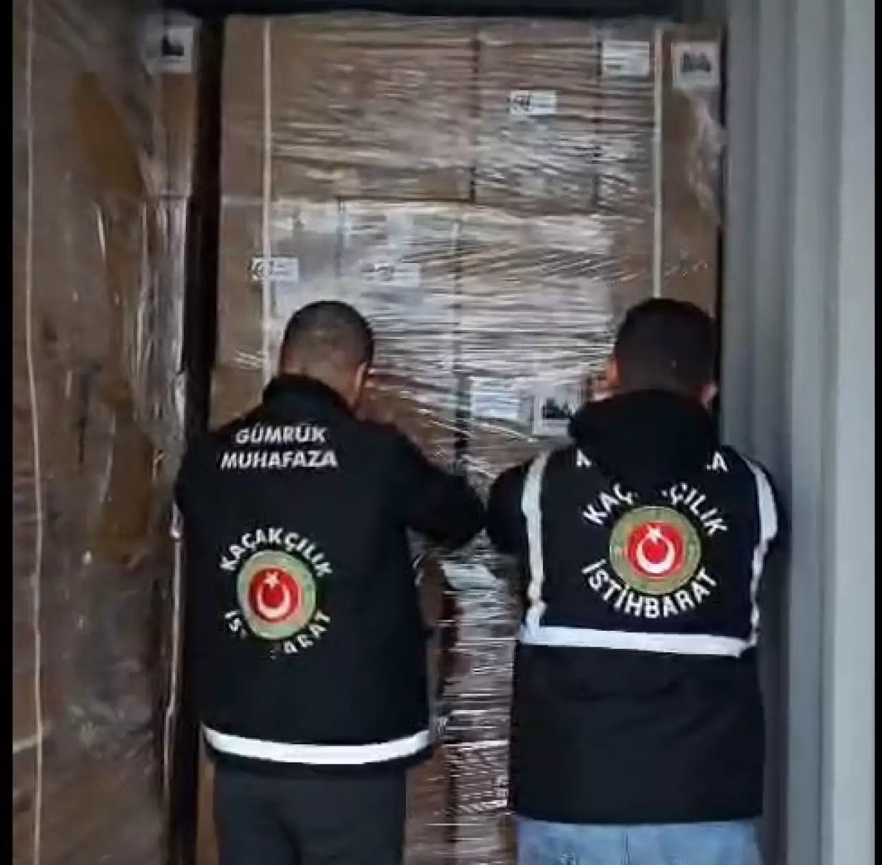 Ticaret Bakanlığı Gümrükler Muhafaza ekipleri operasyon