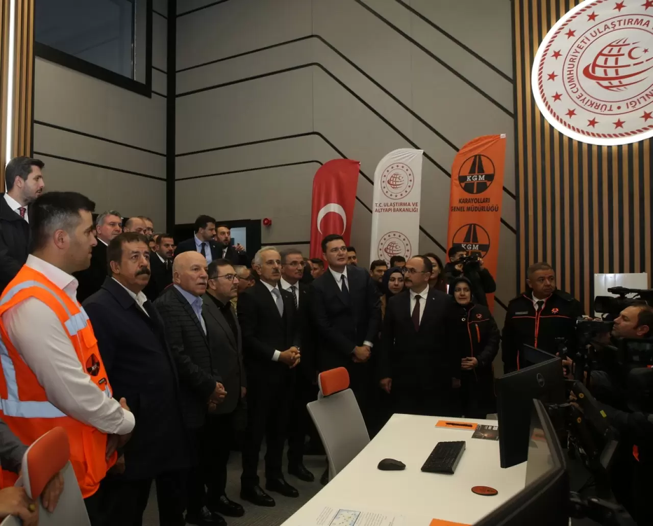 Ulaştırma ve Altyapı Bakanı Abdulkadir Uraloğlu