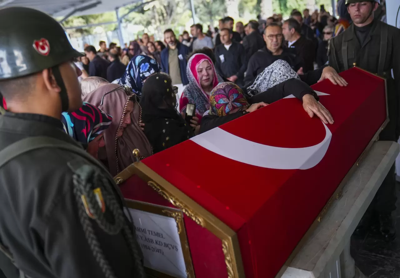 Tuğberk İmamoğlu" gemisinin mürettebatından Rahmi Temel'in cenazesi