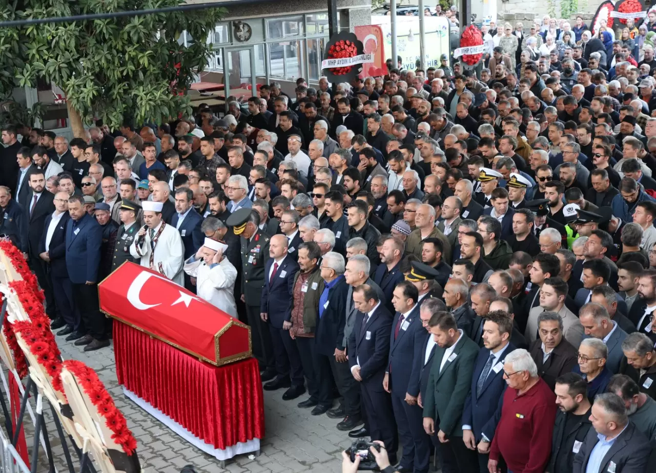 şehit Piyade Sözleşmeli Er Yusuf Sait Ünlü'nün naaşı